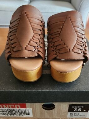 Dingo Brown Dreamweaver Woven Leather Platform Mules